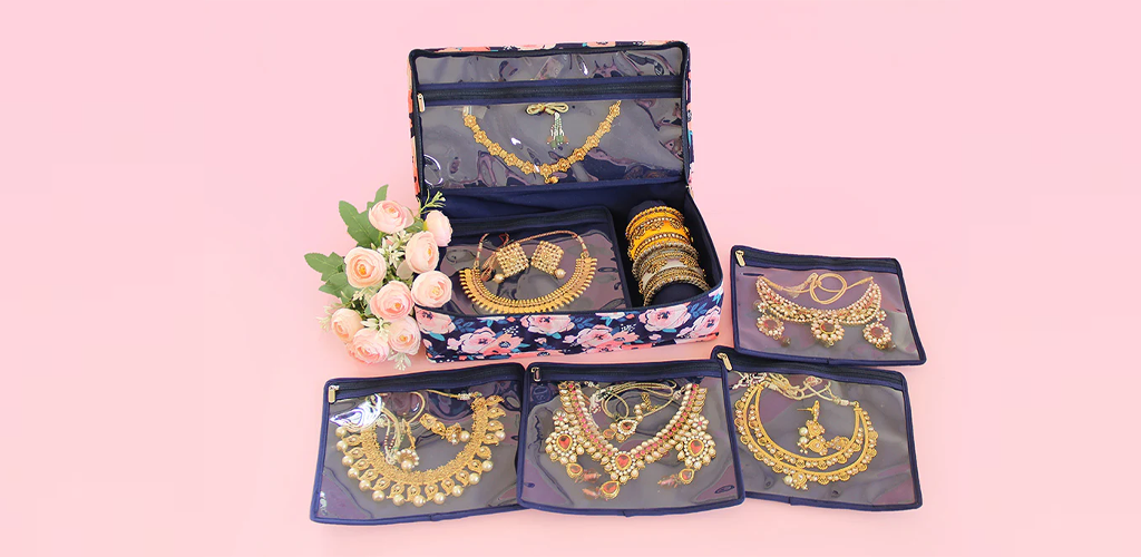 Why You Should Use a Jewelry Organizer: A Comprehensive Guide