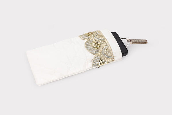 Cell Phone Pouch – Pearl (Lace Hook)