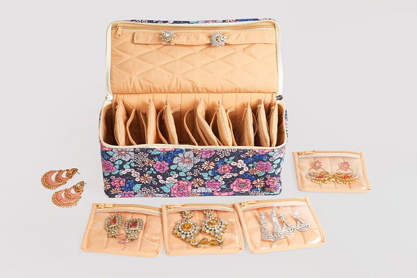 Earring Organiser - 12 Detachable pouch ( Secret Garden)