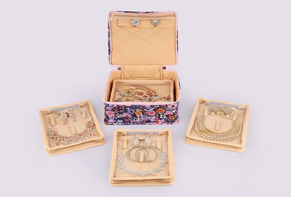 Jewellery Organiser - 4 Detachable pouch ( Lavender Lush )