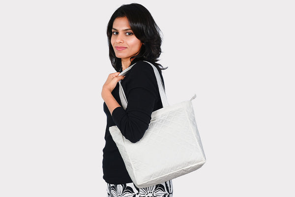 The Daily Tote - Pearl