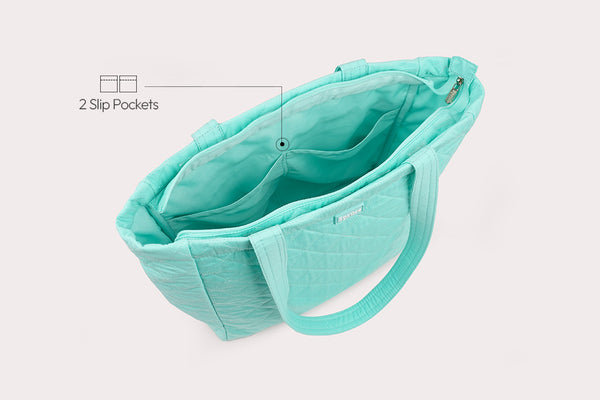 The Daily Tote - Pool party