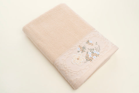 Embroidered bath towel - 3D Flower Beige